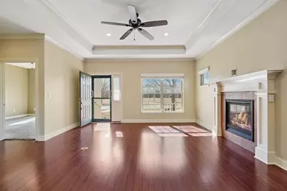 656  Baker St, Walworth, WI 53184 - Photo 3