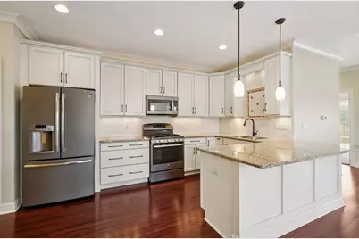 656  Baker St, Walworth, WI 53184 - Photo 5