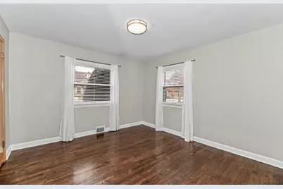 306 N Pinecrest St, Milwaukee, WI 53208 - Photo 9