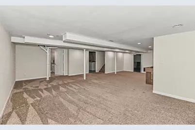 306 N Pinecrest St, Milwaukee, WI 53208 - Photo 13