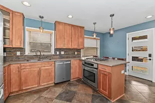 306 N Pinecrest St, Milwaukee, WI 53208 - Photo 7