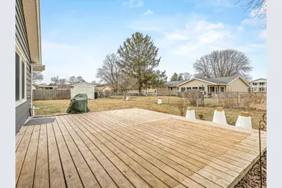 655 E Petunia Ln, Beloit, WI 53511 - Photo 33