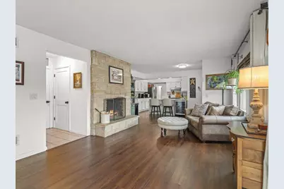 655 E Petunia Ln, Beloit, WI 53511 - Photo 17