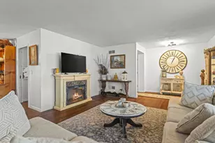 655 E Petunia Ln, Beloit, WI 53511 - Photo 5