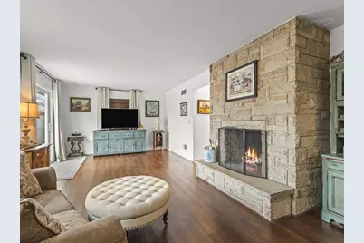 655 E Petunia Ln, Beloit, WI 53511 - Photo 15