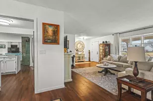 655 E Petunia Ln, Beloit, WI 53511 - Photo 7