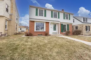 1665 S 52nd St, West Milwaukee, WI 53214 - Photo 3