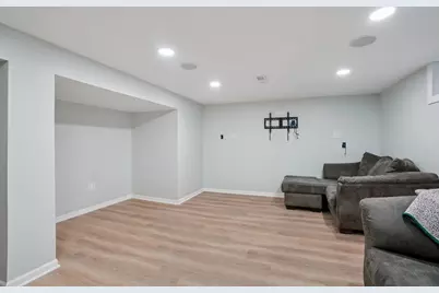 3937 E Squire Ave, Cudahy, WI 53110 - Photo 21