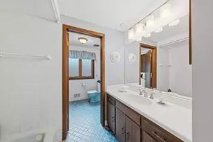 W260N5139 Autumn Trail, Lisbon, WI 53072 - Photo 35