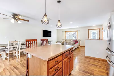 304  Heather Pl, Holmen, WI 54636 - Photo 7