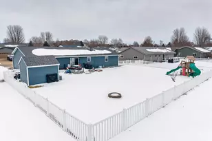 304 Heather Pl, Holmen, WI 54636 - Photo 23