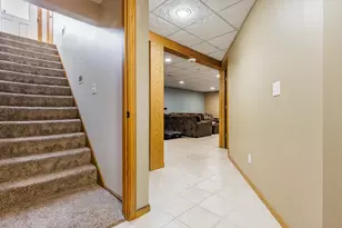 304 Heather Pl, Holmen, WI 54636 - Photo 15