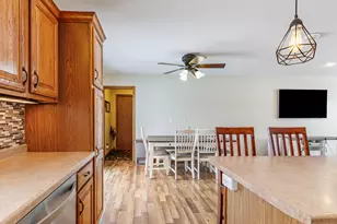 304 Heather Pl, Holmen, WI 54636 - Photo 5