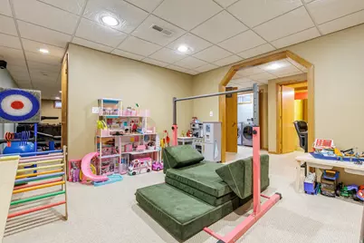 304  Heather Pl, Holmen, WI 54636 - Photo 19