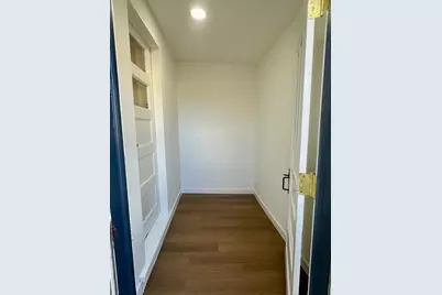 164 W Howard Ave, Milwaukee, WI 53207 - Photo 17