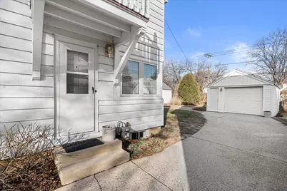 4776 N Hollywood Ave, Whitefish Bay, WI 53211 - Photo 25