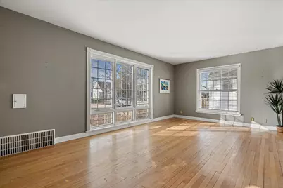 4776 N Hollywood Ave, Whitefish Bay, WI 53211 - Photo 13