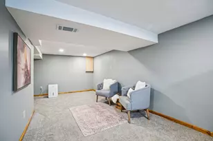 6540 N Bourbon St, Milwaukee, WI 53224 - Photo 27