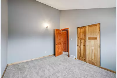 6540 N Bourbon St, Milwaukee, WI 53224 - Photo 23