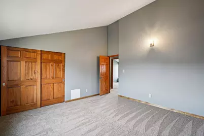 6540 N Bourbon St, Milwaukee, WI 53224 - Photo 25