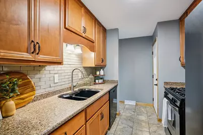 6540 N Bourbon St, Milwaukee, WI 53224 - Photo 11