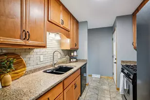 6540 N Bourbon St, Milwaukee, WI 53224 - Photo 11