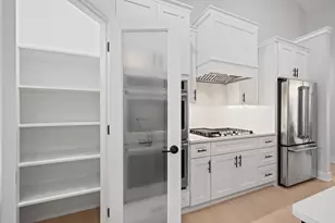 1620 Prestwick Dr, Geneva, WI 53147 - Photo 11