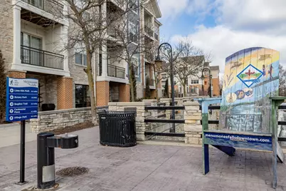 N89W16081  Main St, Menomonee Falls, WI 53051 - Photo 31