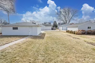 N89W16081 Main St, Menomonee Falls, WI 53051 - Photo 65