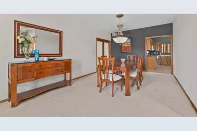 14220 W North Oak Blvd, New Berlin, WI 53151 - Photo 9