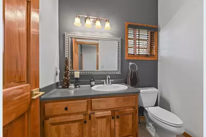 14220 W North Oak Blvd, New Berlin, WI 53151 - Photo 11