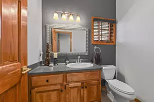 14220 W North Oak Blvd, New Berlin, WI 53151 - Photo 11