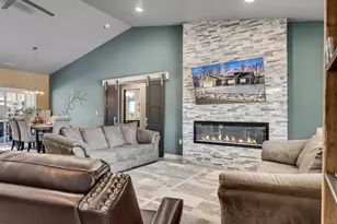 812 Bridle Ln, La Crescent, MN 55947 - Photo 5