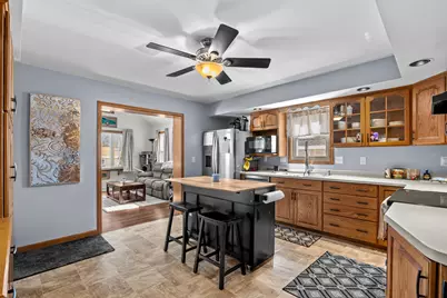 631 S 32nd St, Manitowoc, WI 54220 - Photo 7