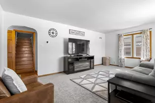 631 S 32nd St, Manitowoc, WI 54220 - Photo 5