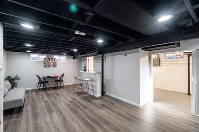 8600 W Crossfield Ave, Milwaukee, WI 53225 - Photo 23