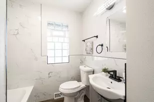 8600 W Crossfield Ave, Milwaukee, WI 53225 - Photo 13