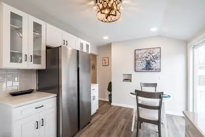 8600 W Crossfield Ave, Milwaukee, WI 53225 - Photo 5