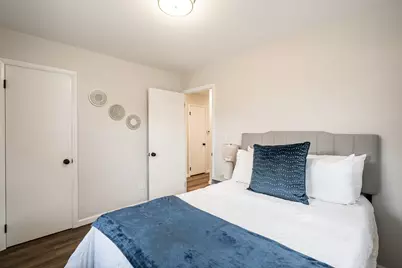 8600 W Crossfield Ave, Milwaukee, WI 53225 - Photo 15