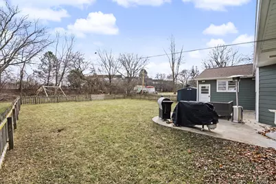 330  Kossow Rd, Brookfield, WI 53186 - Photo 25