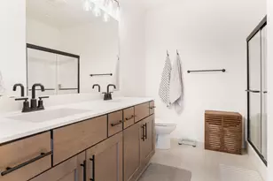 N174W20632 Laurel Springs Cir, Jackson, WI 53037 - Photo 17