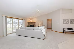 8422 Virginia Cir, Racine, WI 53185 - Photo 11