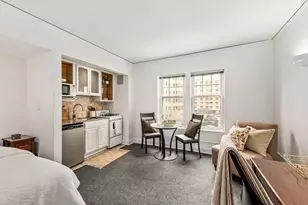 1028 E Juneau Ave, Milwaukee, WI 53202 - Photo 9