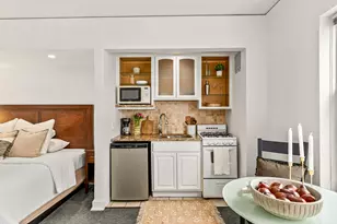 1028 E Juneau Ave, Milwaukee, WI 53202 - Photo 7