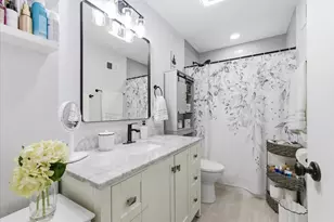 7637 Eagle St, Wauwatosa, WI 53213 - Photo 5