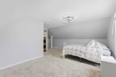 7637  Eagle St, Wauwatosa, WI 53213 - Photo 15