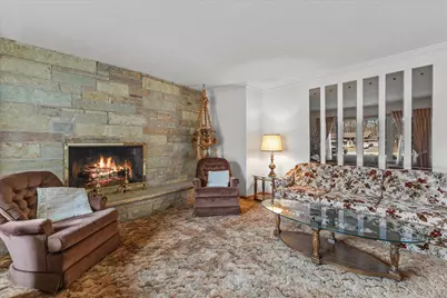 4007 W Southland Dr, Franklin, WI 53132 - Photo 5