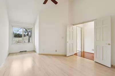 W240N2192  Dorchester Dr #10A, Pewaukee, WI 53072 - Photo 11