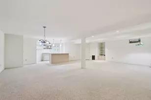 W240N2192 Dorchester Dr, Pewaukee, WI 53072 - Photo 21