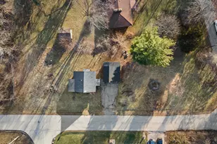 S67W18711 Emerald Dr, Muskego, WI 53150 - Photo 3